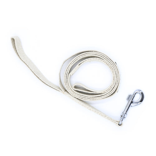 A jute hemp traffic lead, on a white back ground made by hoomans friends