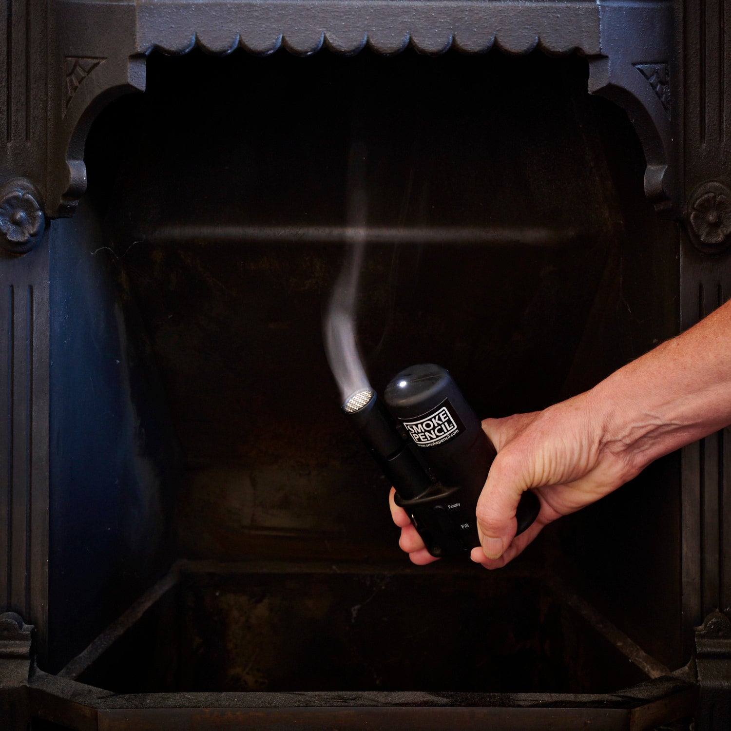 Smoke pencil draught detector detecting chimney draughts